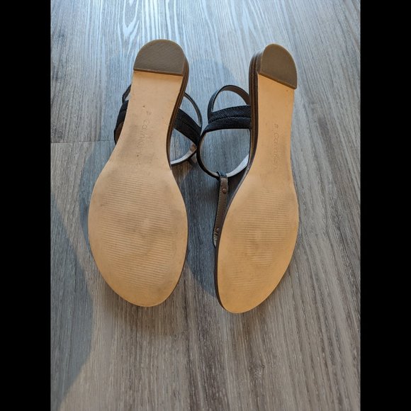 Calvin Klein Samira T-strap Sandals, Size 8.5 - Picture 2 of 4